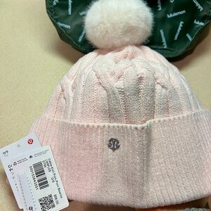NWT lululemon athletica Pink Knit Pom-Pom Hat baby soft pink cream Pom